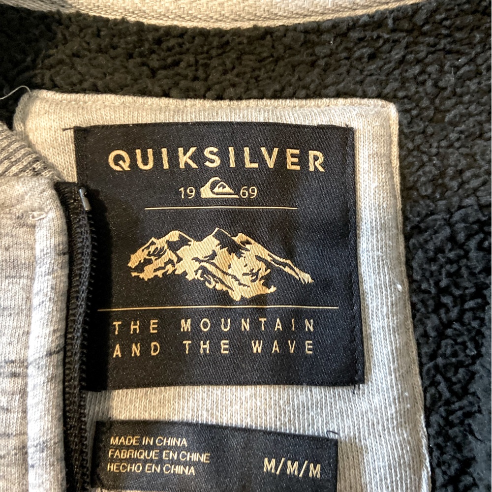 Men’s Quiksilver fleece sweatshirt